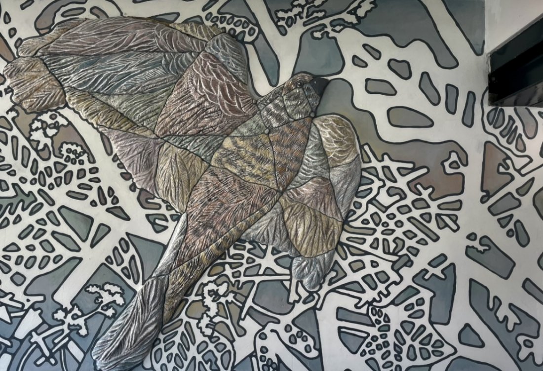 Sperwerlaan ingang gebouw terazzo/ beton / fresco